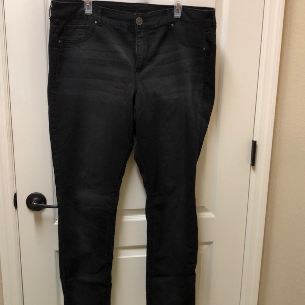 Women’s Maurices brand jeggings